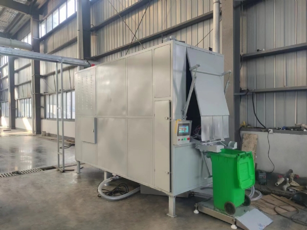 湖南襄陽垃圾桶清洗機試用現場實拍